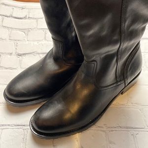 Tall leather waterproof winterized boot sz 37